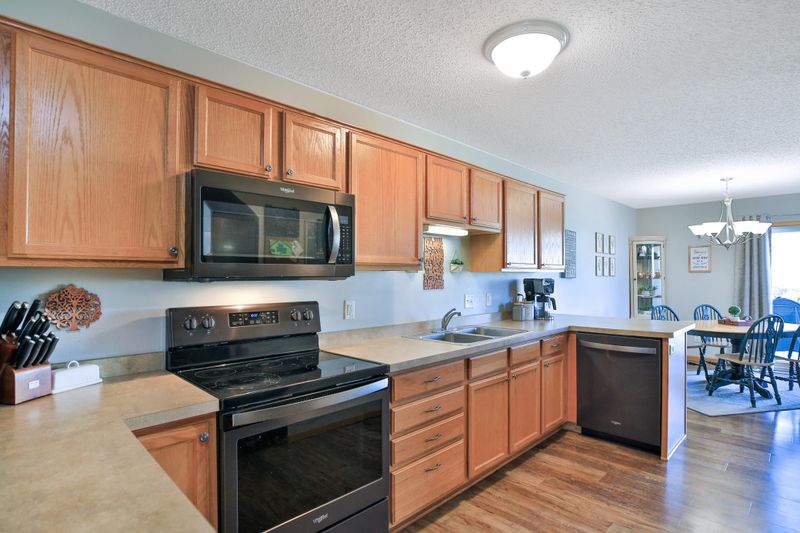 513 Gooseberry Ln, Dundas, MN 55019