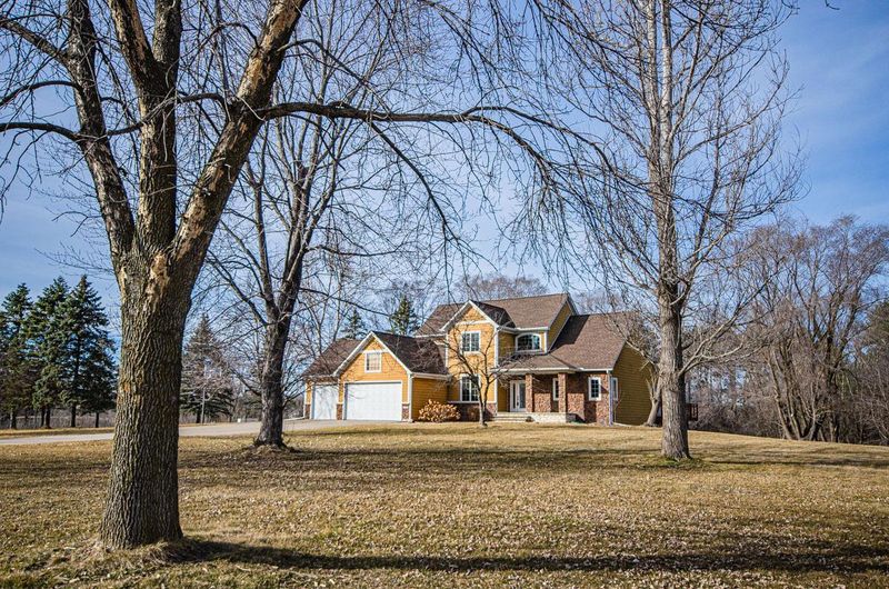 12390 9th St N, Lake Elmo, MN 55042