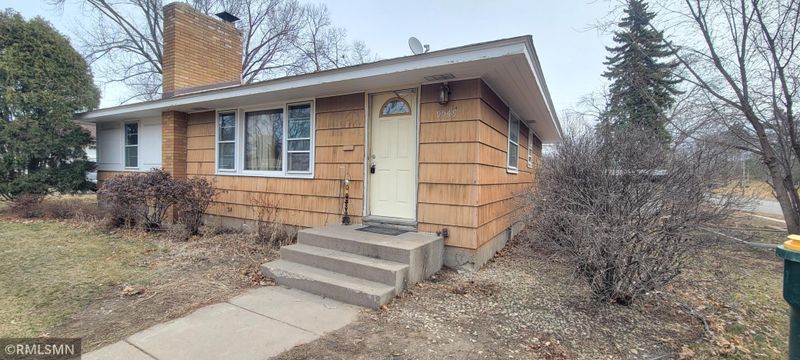 9549 4th Ave S, Bloomington, MN 55420