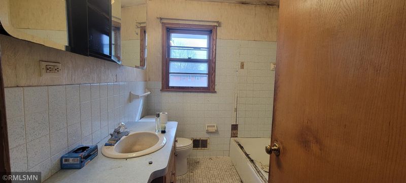 9549 4th Ave S, Bloomington, MN 55420