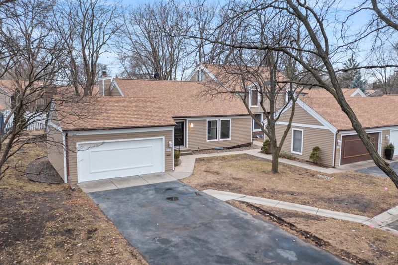 9307 Nesbitt Rd, Bloomington, MN 55437