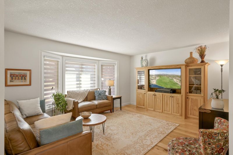 8781 Dallas Ln N, Maple Grove, MN 55369