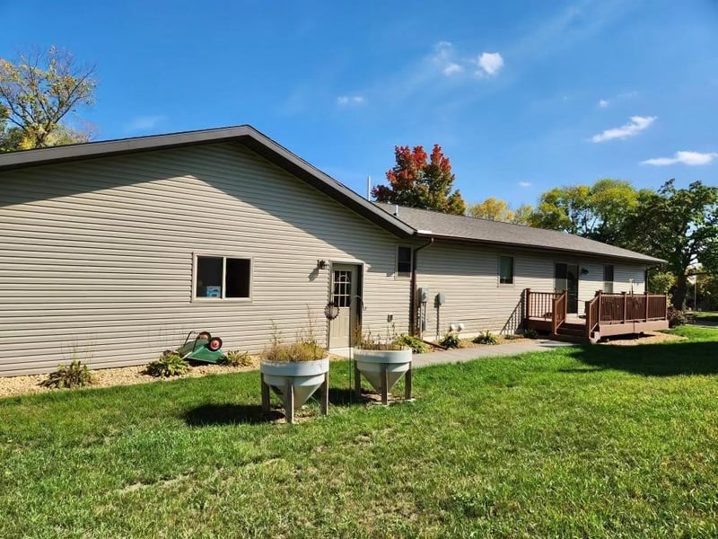 206 N Spring Ave, Springfield, MN 56087