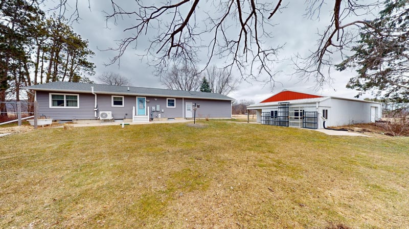 W27969 State Road 54 35, Trempealeau, WI 54661