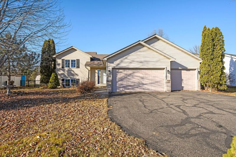 566 Tuttle Dr, Hastings, MN 55033