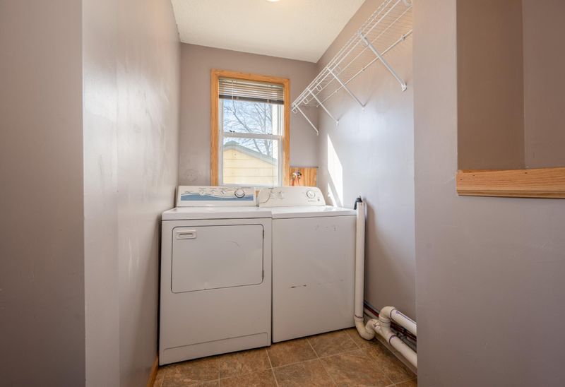 115 3rd St, Nashwauk, MN 55769