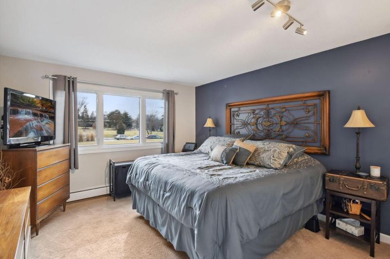 4350 Brookside Ct #116, Edina, MN 55436