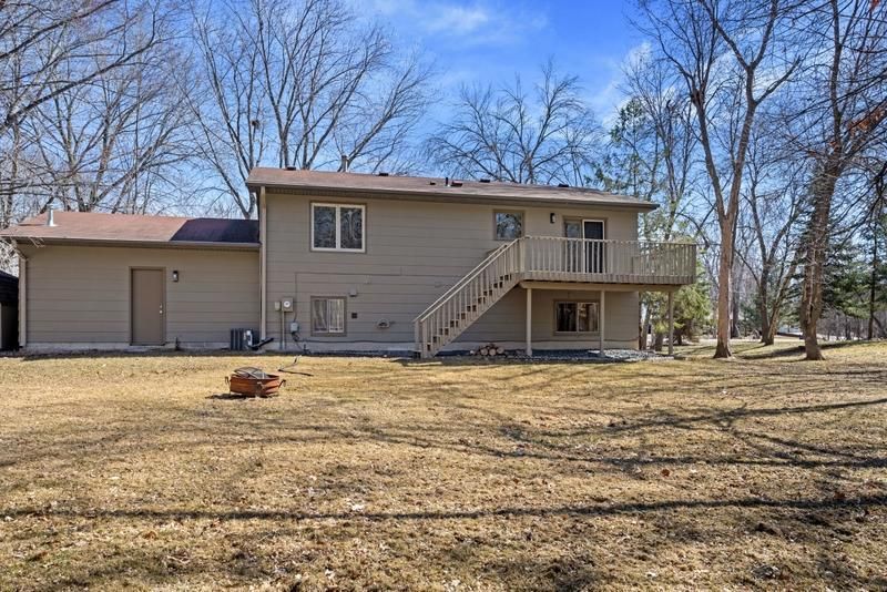7695 N Shore Trl N, Forest Lake, MN 55025