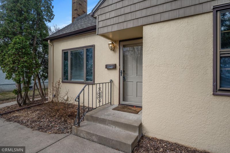 809 Ashland Ave, Saint Paul Park, MN 55071