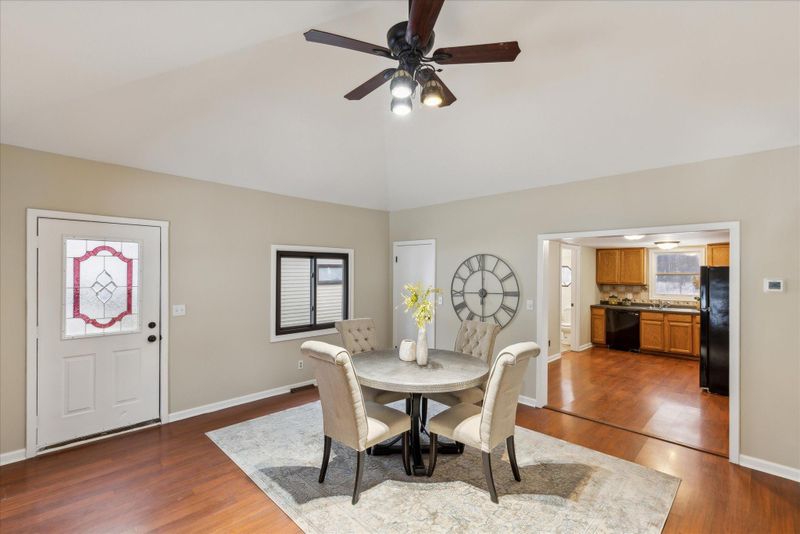 21 Dean Ave E, Champlin, MN 55316