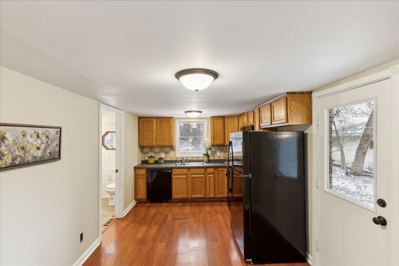 21 Dean Ave E, Champlin, MN 55316