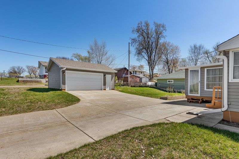 5897 Washington St NE, Fridley, MN 55432
