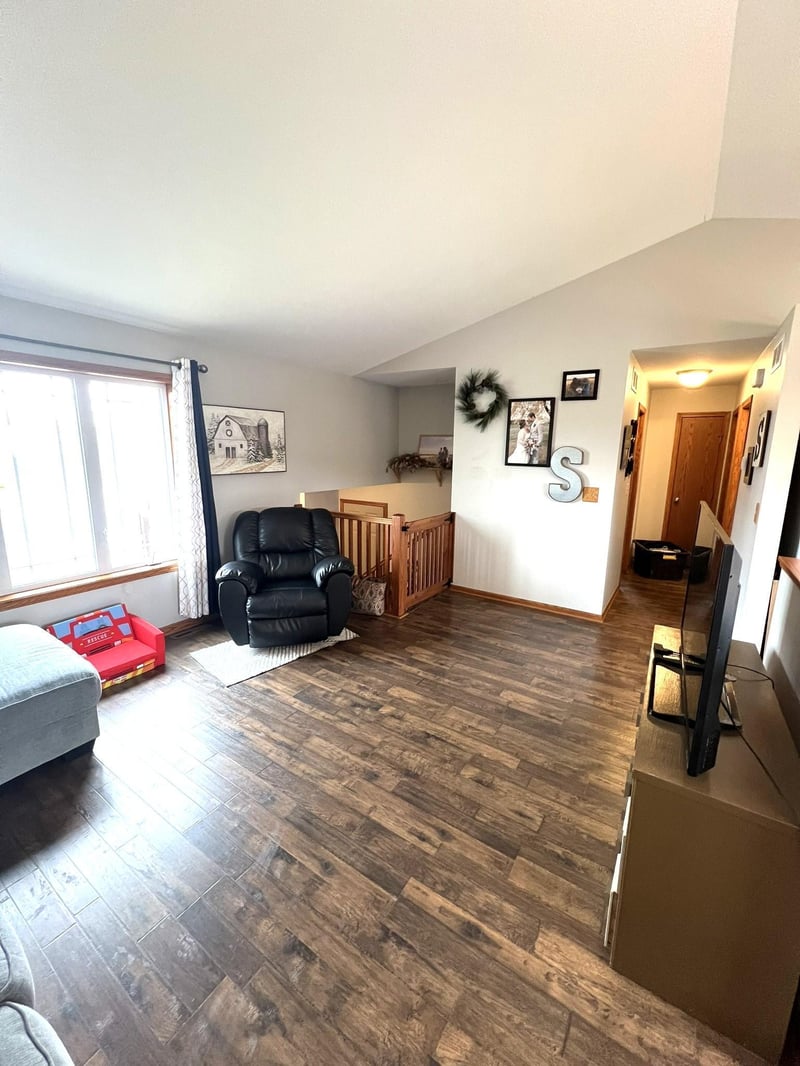 509 Christina Ct, Zumbro Falls, MN 55991