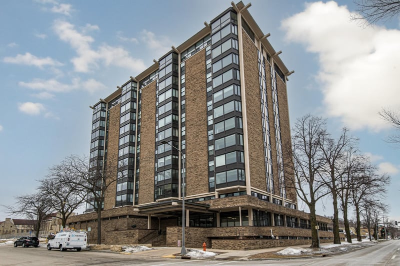 207 5th Ave SW #607, Rochester, MN 55902