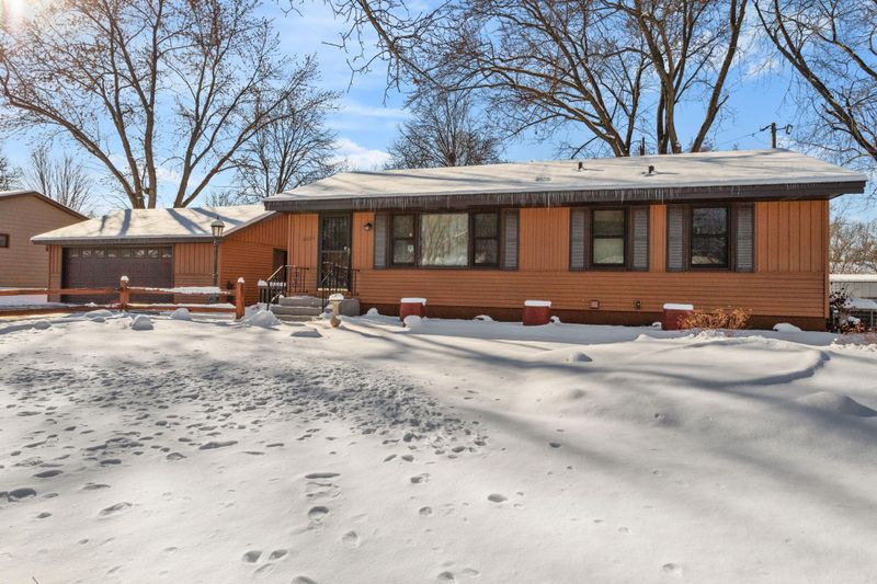 2225 Yellowstone Trl, Brooklyn Park, MN 55444