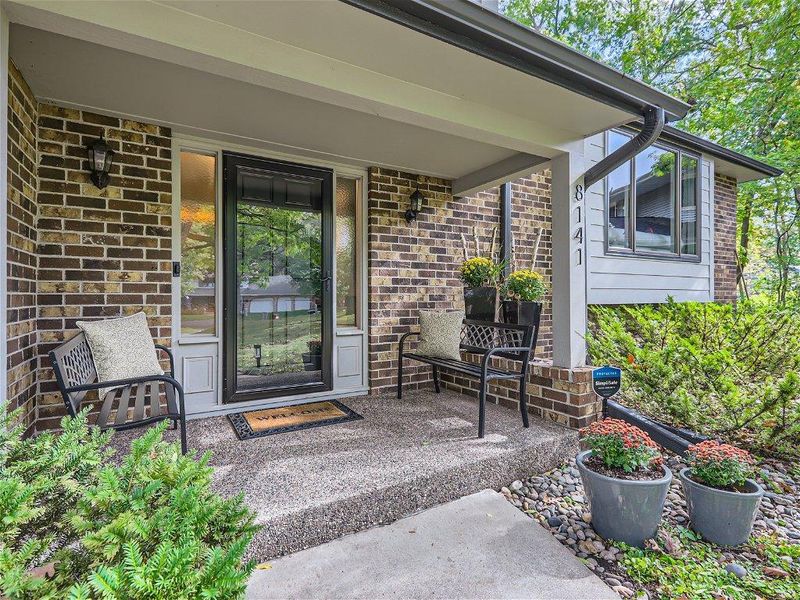 8141 Pennsylvania Cir, Bloomington, MN 55438