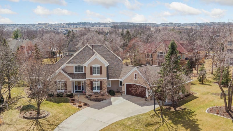 3727 Fairway Point, Woodbury, MN 55125