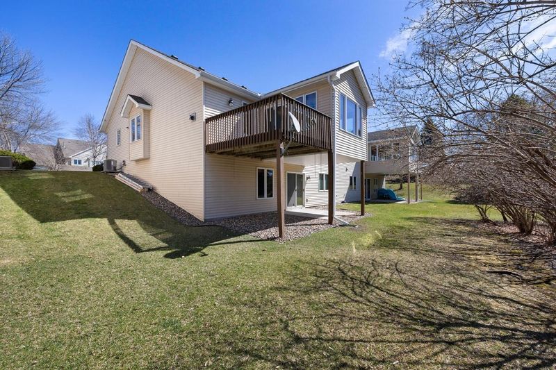 4441 Lakeshore Ter, Eagan, MN 55122