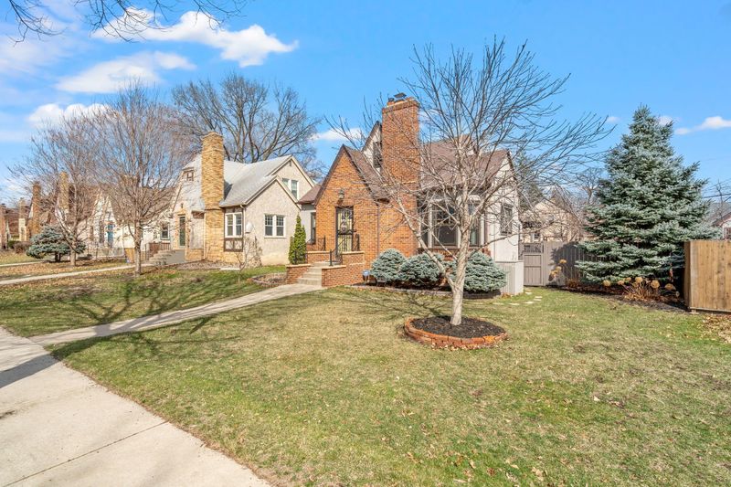 4549 Oakland Ave, Minneapolis, MN 55407