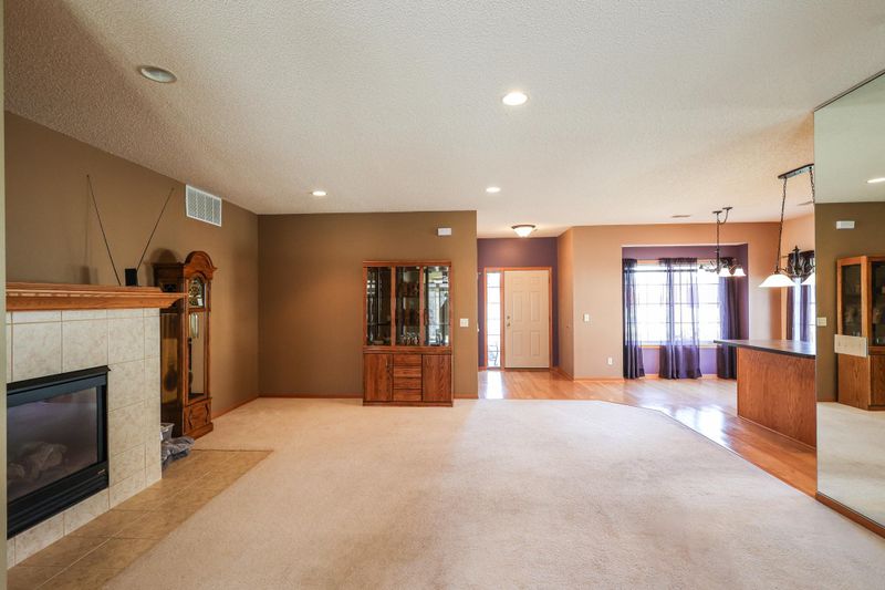 8039 Pleasant View Dr NE, Spring Lake Park, MN 55432