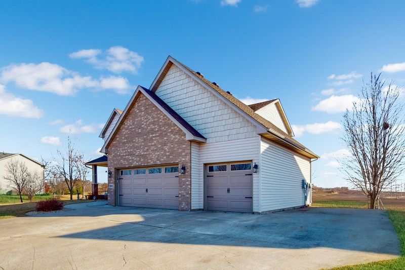 5944 Badger St, Monticello, MN 55362