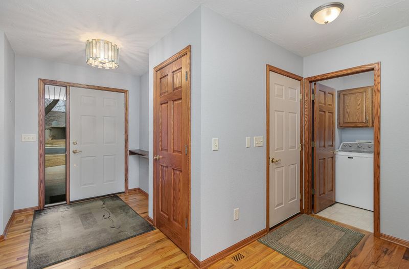402 Independence St NE, New Prague, MN 56071