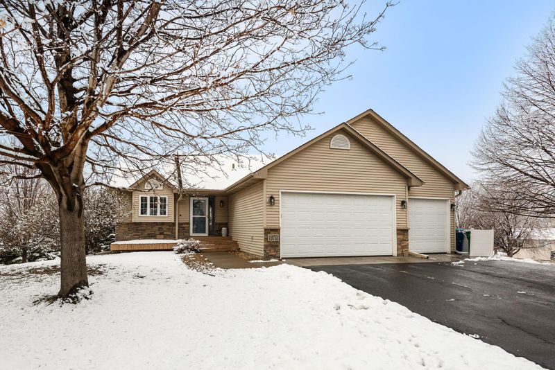 13751 Mallard Ct, Rogers, MN 55374