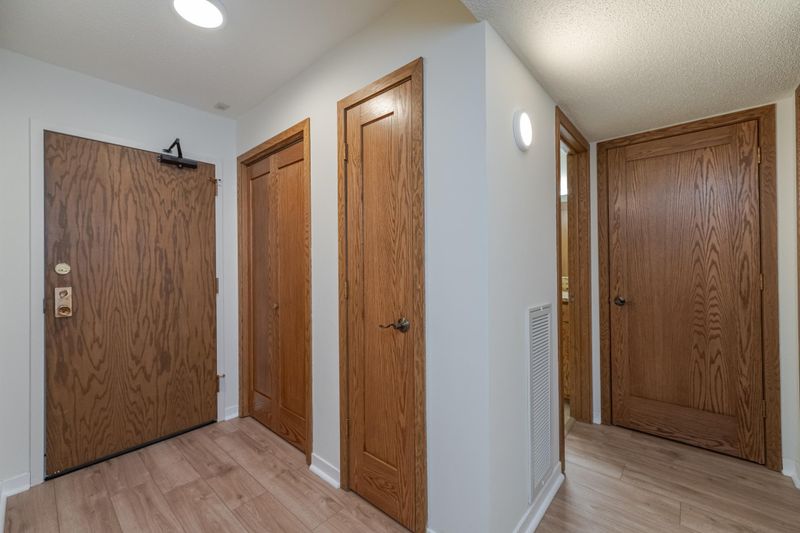 317 6th Ave SW #209, Rochester, MN 55902