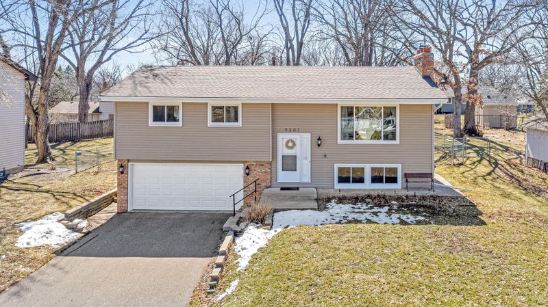 9301 31st Ave N, New Hope, MN 55427