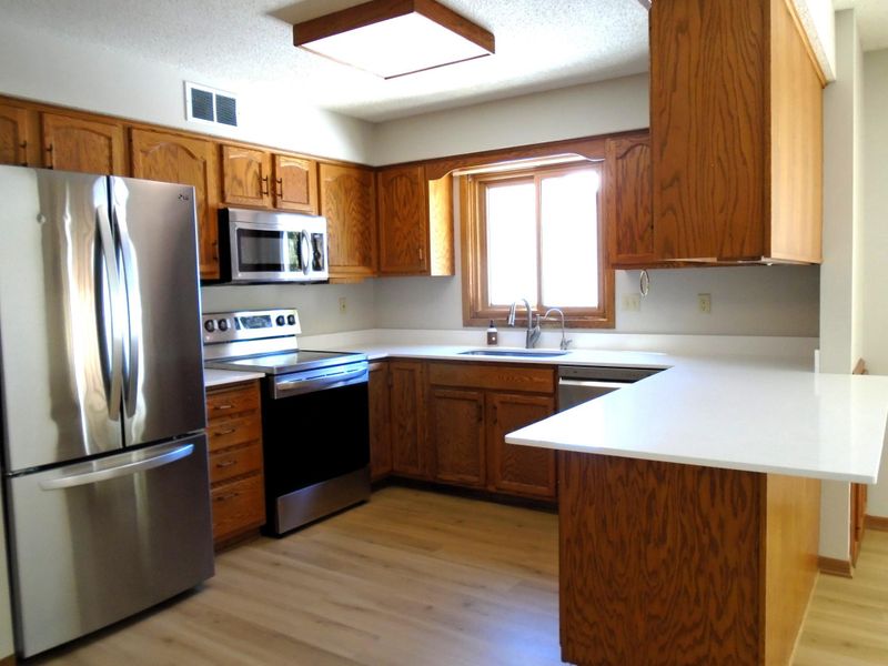 1666 Cobblestone Ct, Red Wing, MN 55066