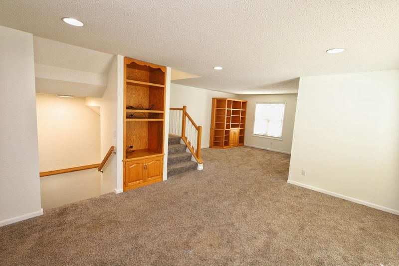 125 Sugarloaf Ln, Zumbrota, MN 55992