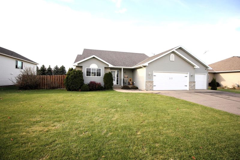 6242 Cory Cir, Saint Cloud, MN 56303