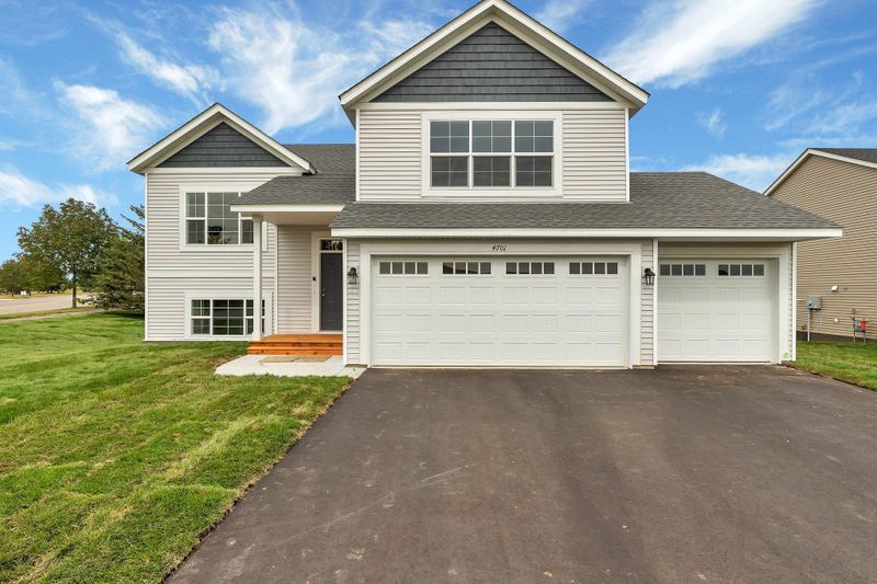 19729 English Ave N, Forest Lake, MN 55025