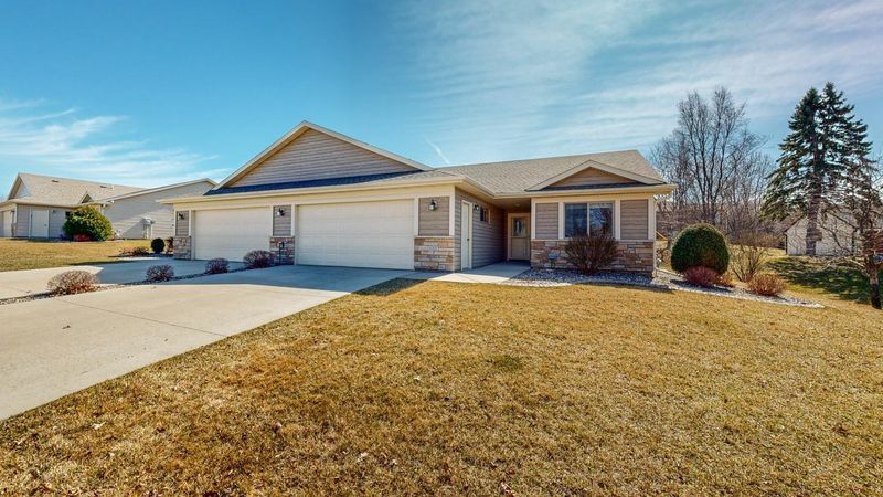 1012 Southern Ridge Dr SW, Rochester, MN 55902