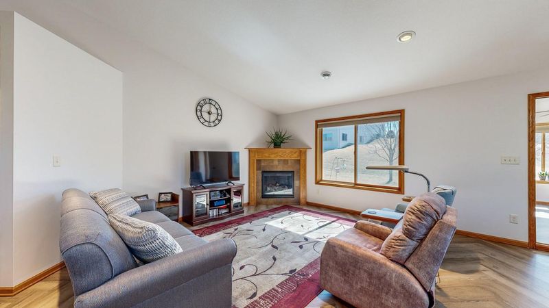 1012 Southern Ridge Dr SW, Rochester, MN 55902