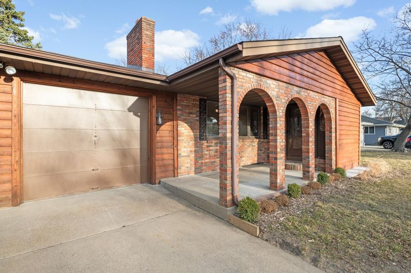 7006 Knox Ave N, Brooklyn Center, MN 55430