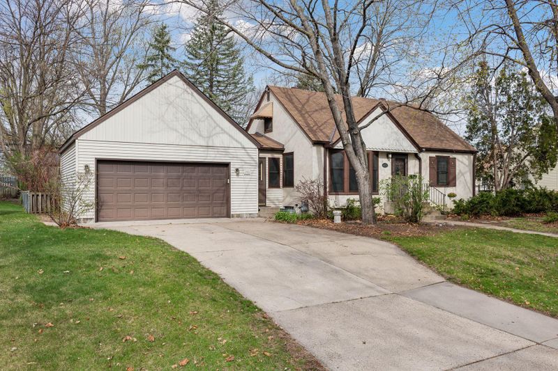 6908 1st Ave S, Richfield, MN 55423