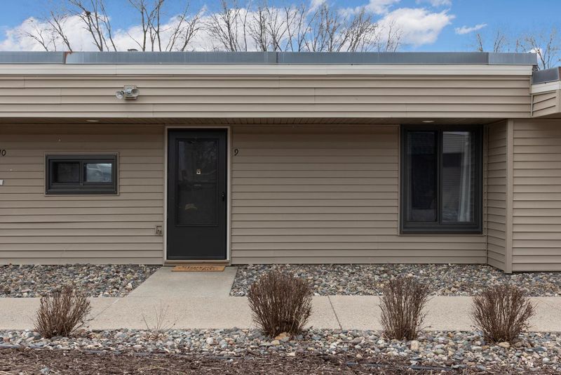 110209 Village Rd, Chaska, MN 55318
