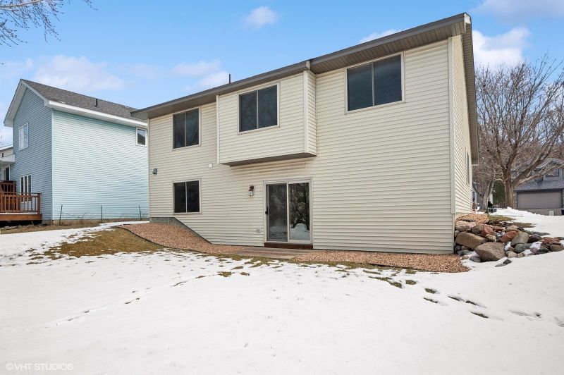 13191 Fordham Ct, Apple Valley, MN 55124
