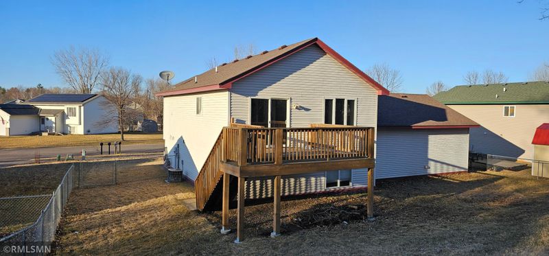 515 Horseshoe Ln, Braham, MN 55006