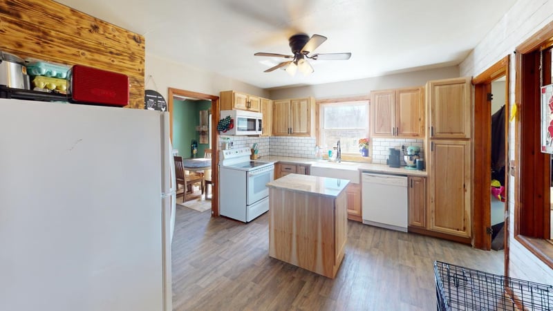 53241 Dupuis Rd, Sandstone, MN 55072