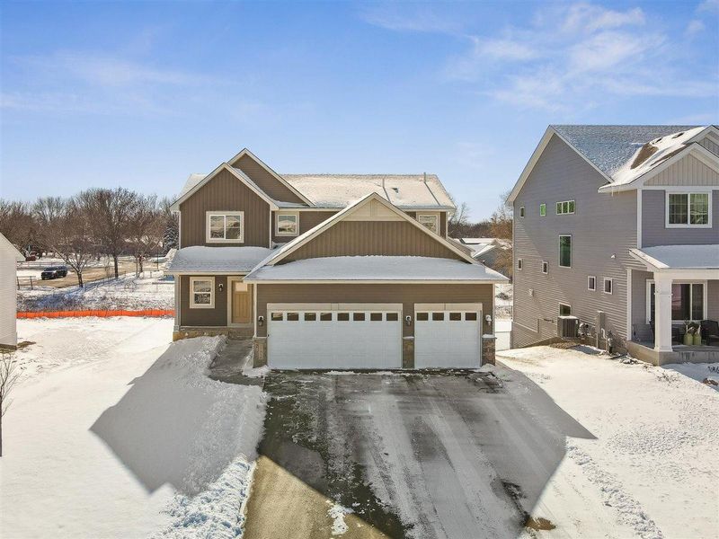 17918 Eclipse Ave, Lakeville, MN 55044
