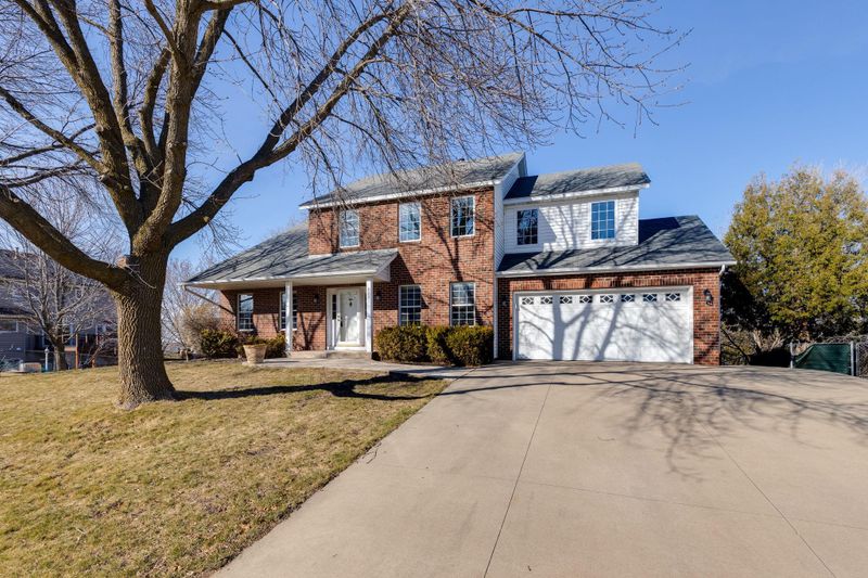 8931 163rd St W, Lakeville, MN 55044