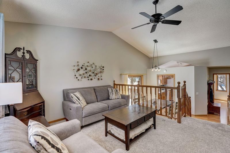 4938 River Wood Dr, Savage, MN 55378