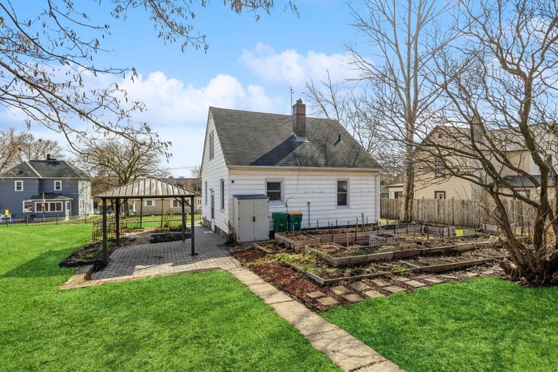 207 Boulevard Ave NE, Montgomery, MN 56069