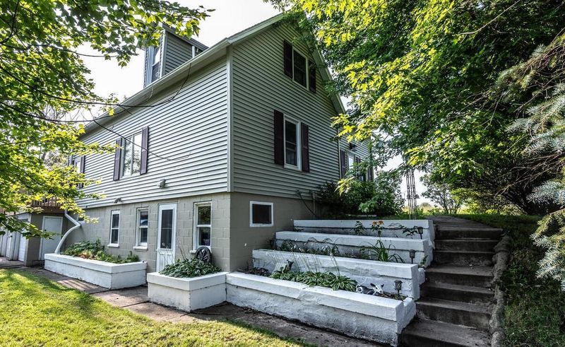 8945 Decker Ave, Northfield, MN 55057