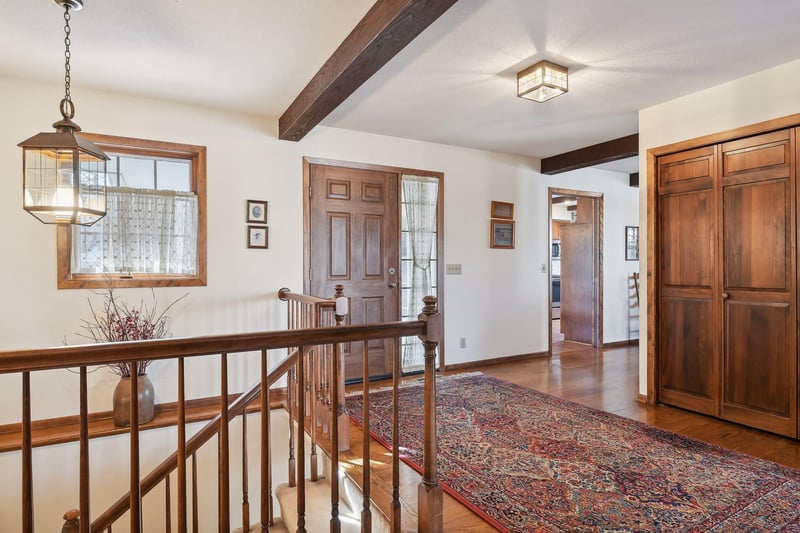 4765 Bayswater Rd, Shorewood, MN 55331