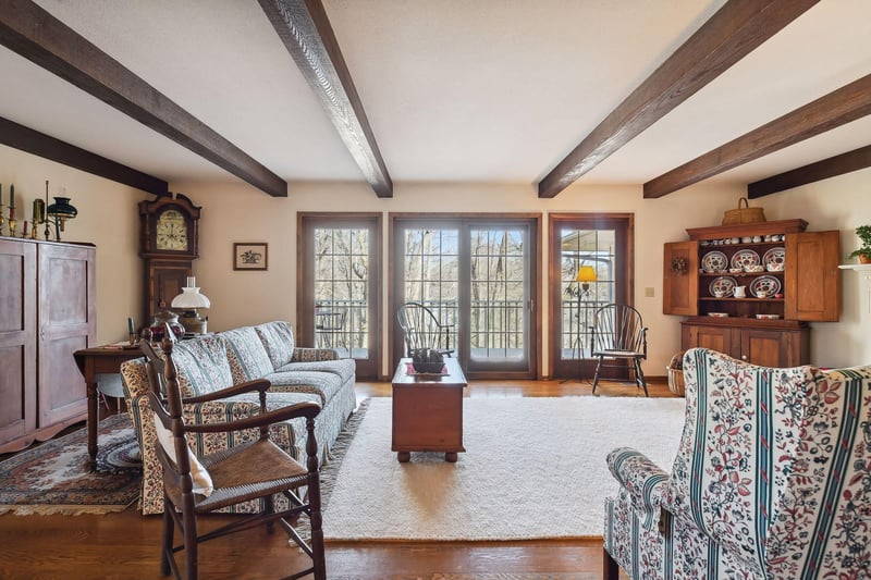4765 Bayswater Rd, Shorewood, MN 55331