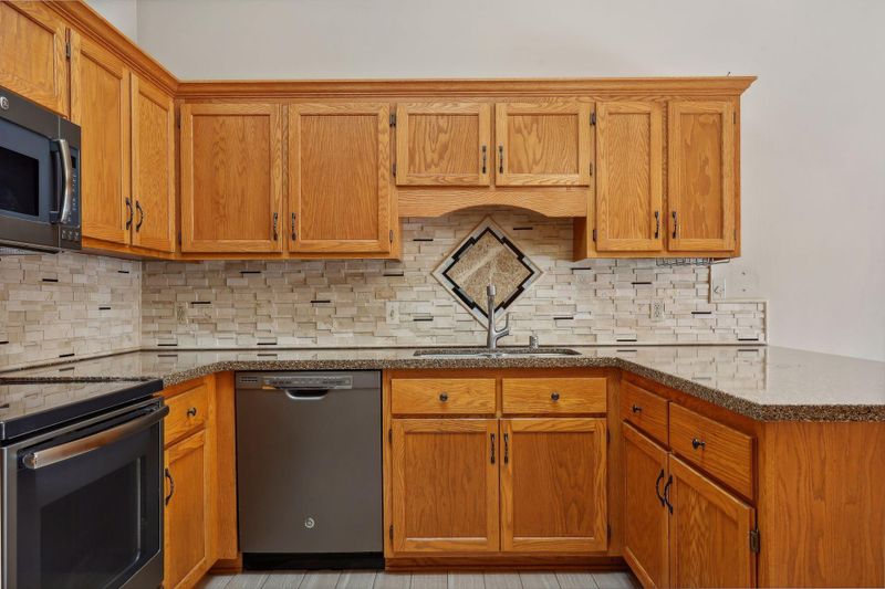4209 Yew Point, Eagan, MN 55122