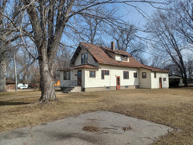 320 Osborn St, Holloway, MN 56249